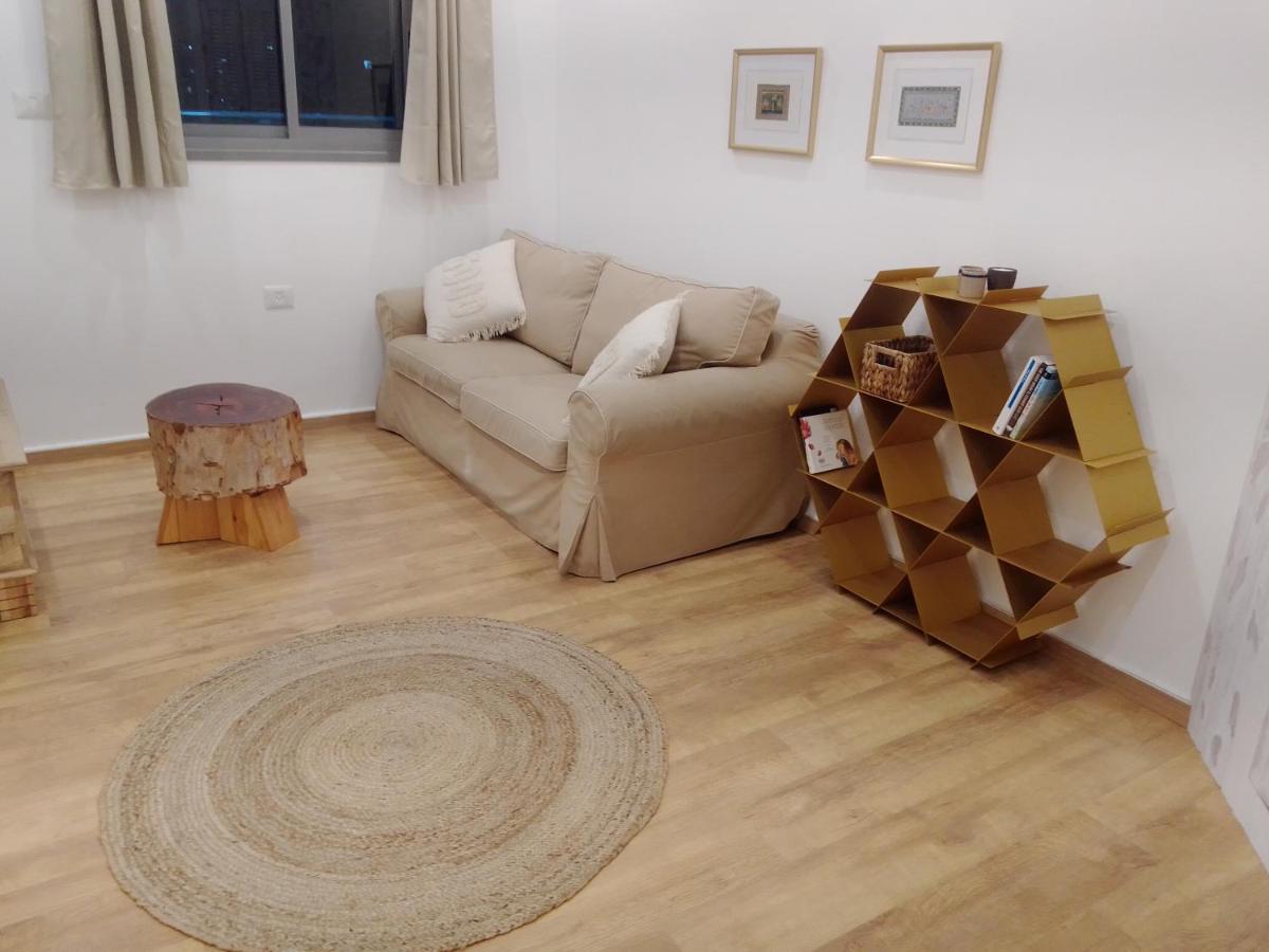 Beautiful Beach Apartment Ashdod Bagian luar foto