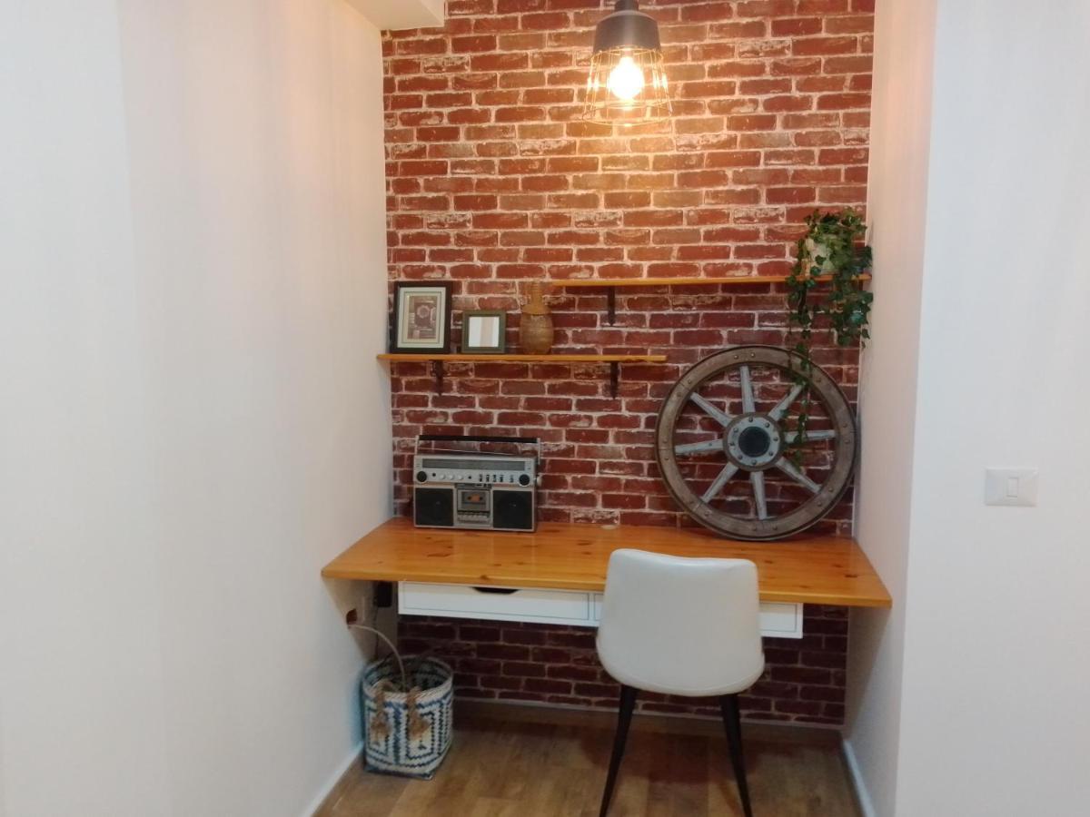Beautiful Beach Apartment Ashdod Bagian luar foto